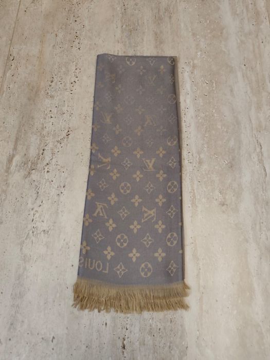 Szal louis vuitton.