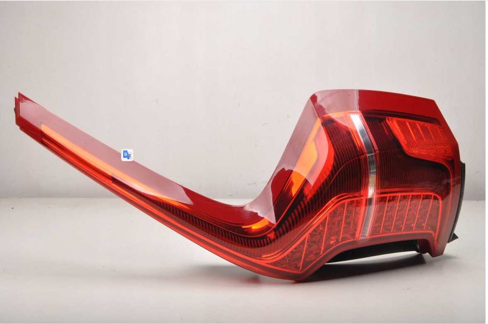 volvo xc90 фонари левый правый