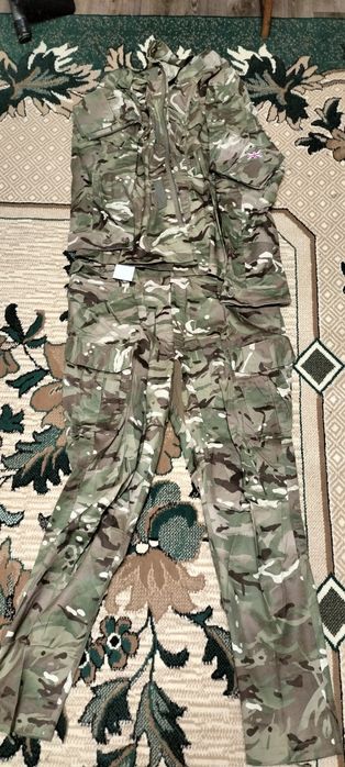 Військова форма одяг