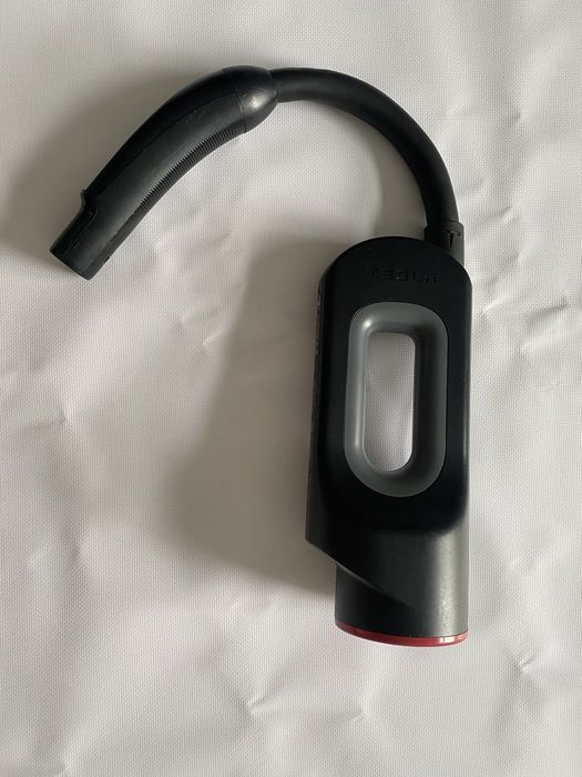 Зарядка Tesla CHAdeMO