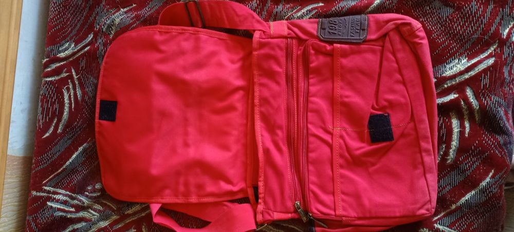 Сумка почтальонка,новая