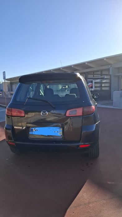 Mazda 2 2003 em bom estado
