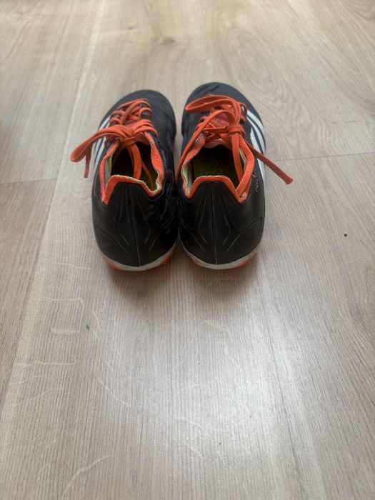 Buty sportowe korki