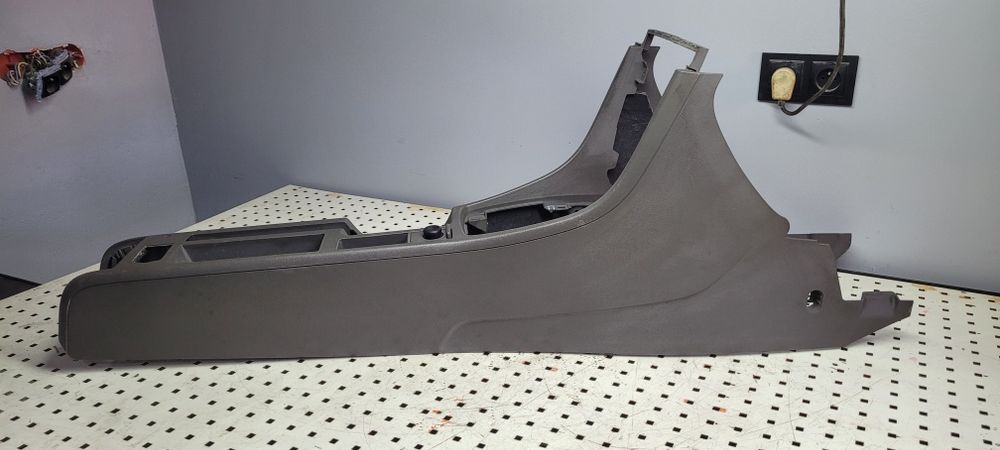 Tunel Srodkowy Audi A4 B6 B7 Ręcznego Szary Platin Hell Achat pod Podłokietnik Ładny