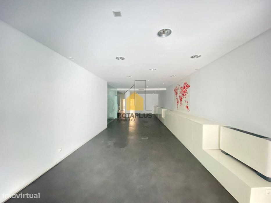 Loja para clinica na Maia