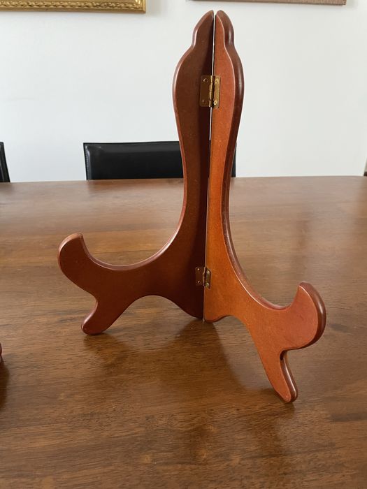 3 Plate Holders64751685837186124