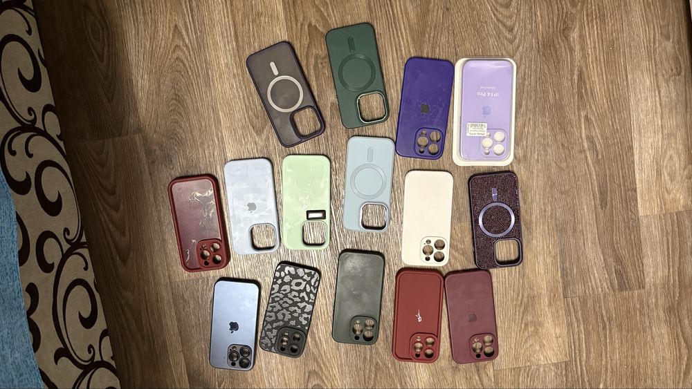 Чехолы на Iphone 14 pro