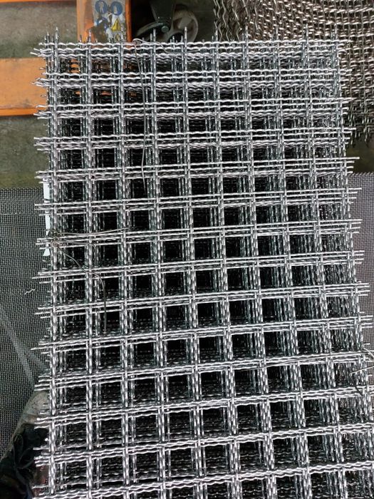 Siatka z drutu karbowanego , falowanego