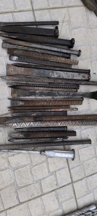 Conjunto de ponteiros, escopros, limas e grosas