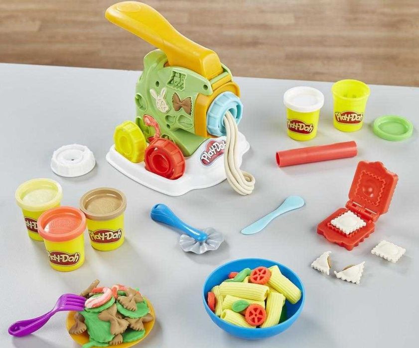 Ігровий набір для ліплення play-doh готуємо локшину, макаронна фабрика