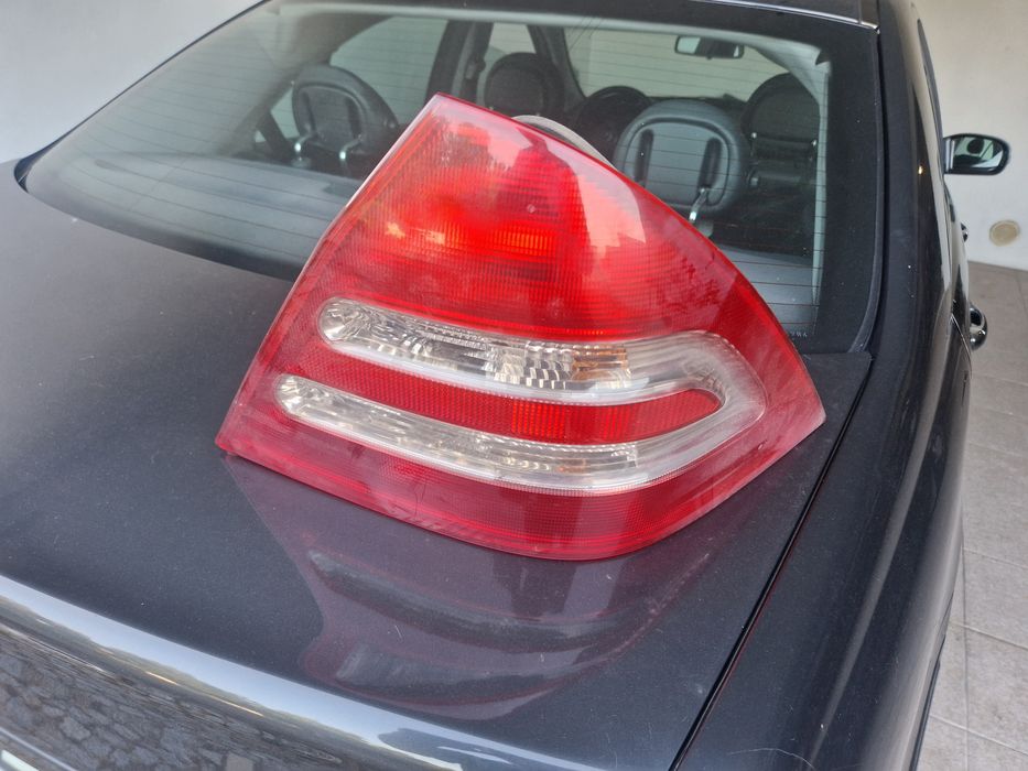 Farolins Traseiros Mercedes Classe C W203
