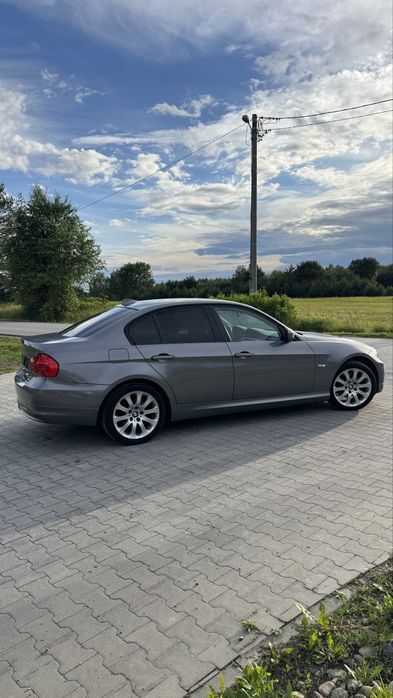 Bmw e90 320d lif