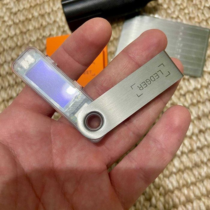 Апаратний криптогаманець Ledger Nano Ice Frost