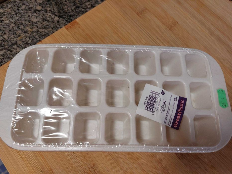 Caixas de preservação alimentos com oferta couverts gelo novas