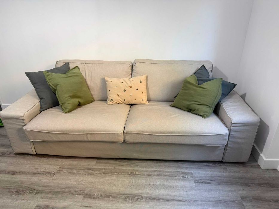 Sofá IKEA e lugares