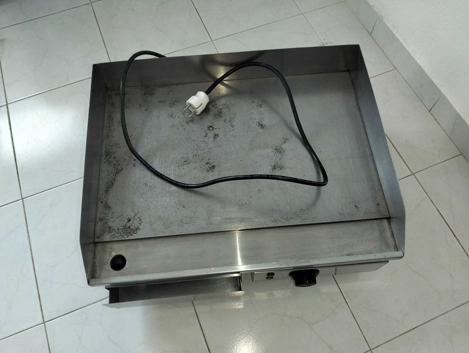 Vendo Chapa elétrica usado em bom estado de uso