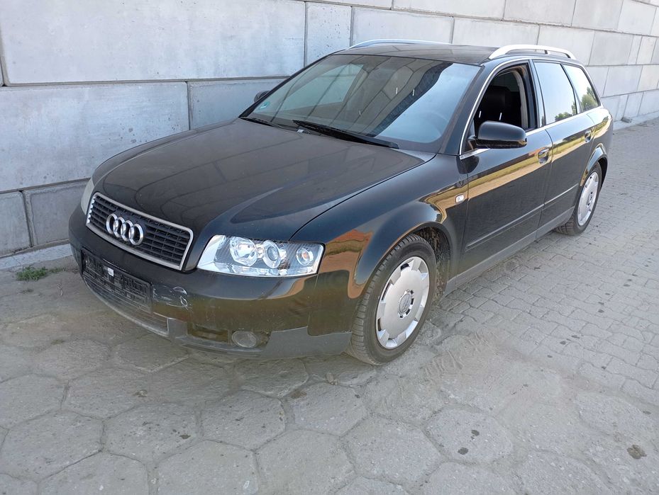 Audi A4 B6 - Na części - Drzwi / maska / błotnik / klapa / lampa/ inne