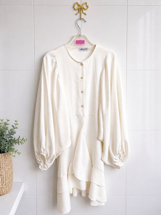 Zwiewna sukienka ecru boho falbany uniwersalna S-XL