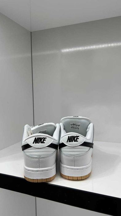 Кросівки Nike Dunk Low білі з чорним ( 38 розмір)