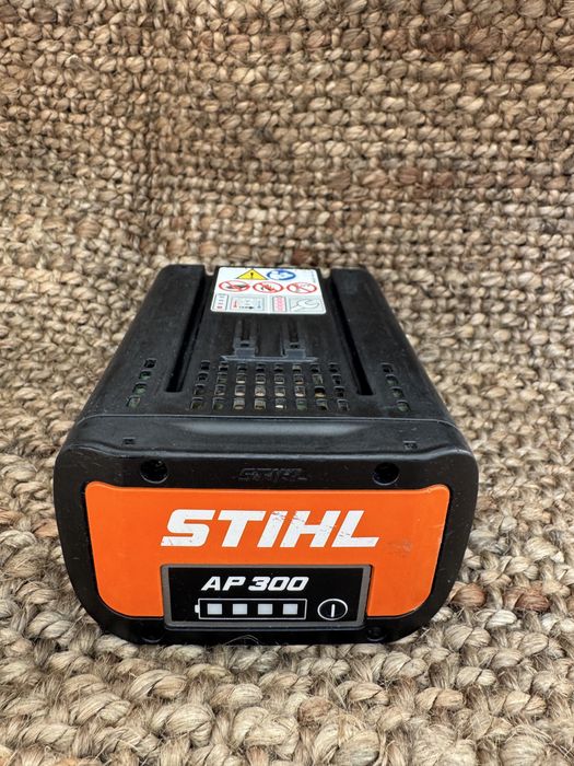 Akumulator Stihl AP300