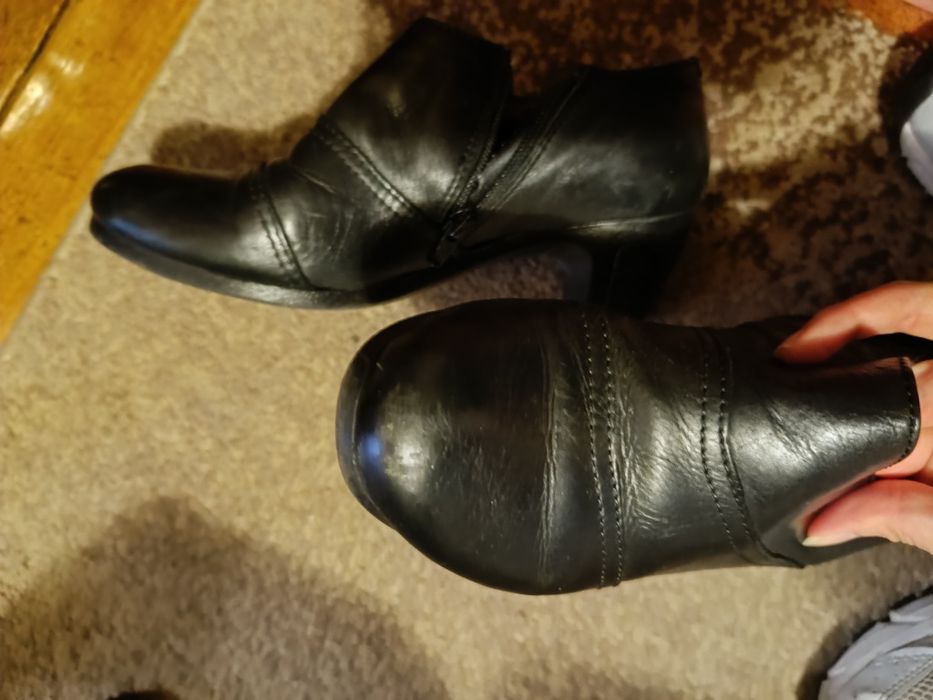 Sapatos pretos senhora