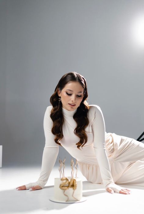 Молочна вечірня сукня для фотосесії з відкритою спиною | Розмір M