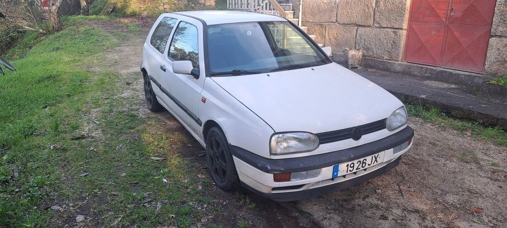 Volkswagen Golf 1.9D – Económico e Fiável

Vendo Volkswagen Golf 3 por