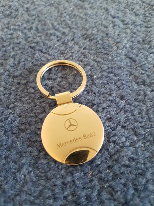 Bryloczek mercedesa  do kluczy