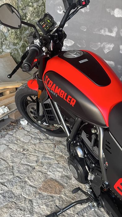 Mota Ducati scrumble 800