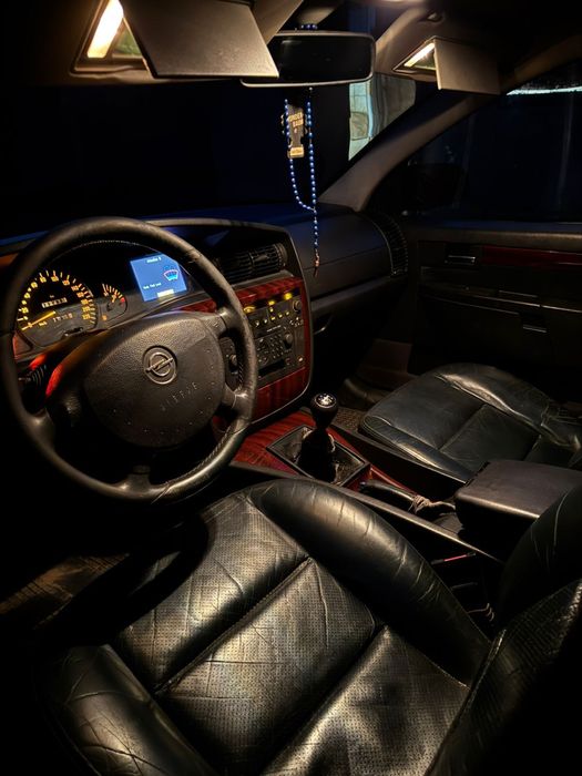 Opel omega.