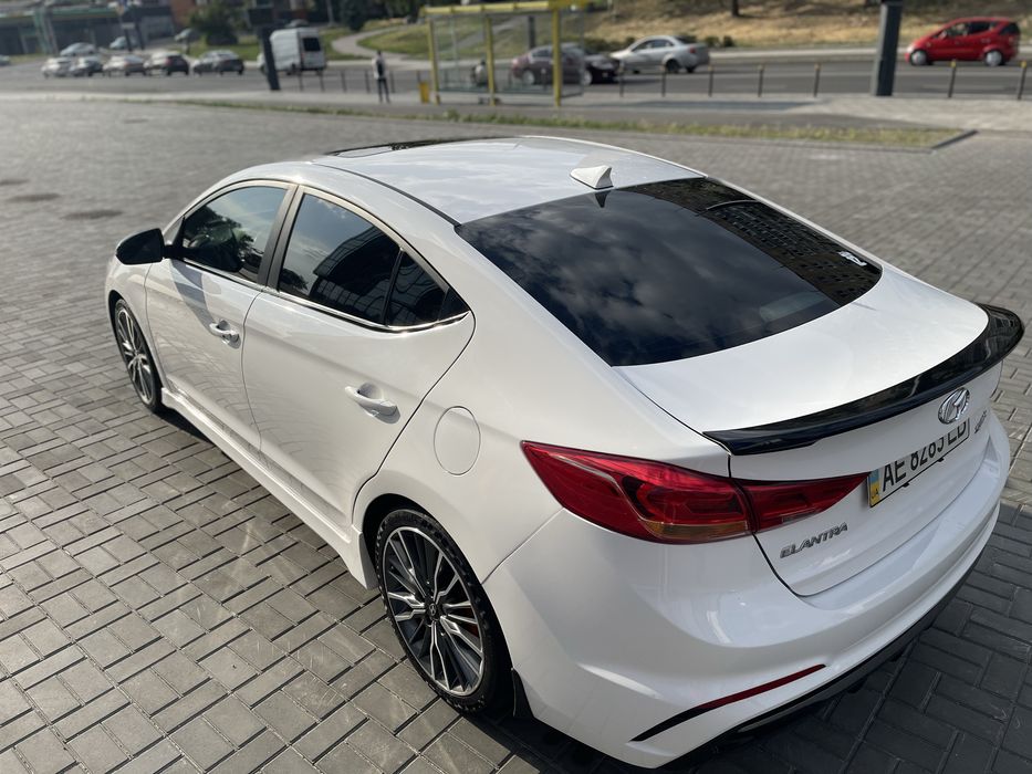 Hyundai Elantra Sport 2018