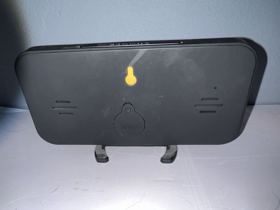 Годинник електронний дзеркальний