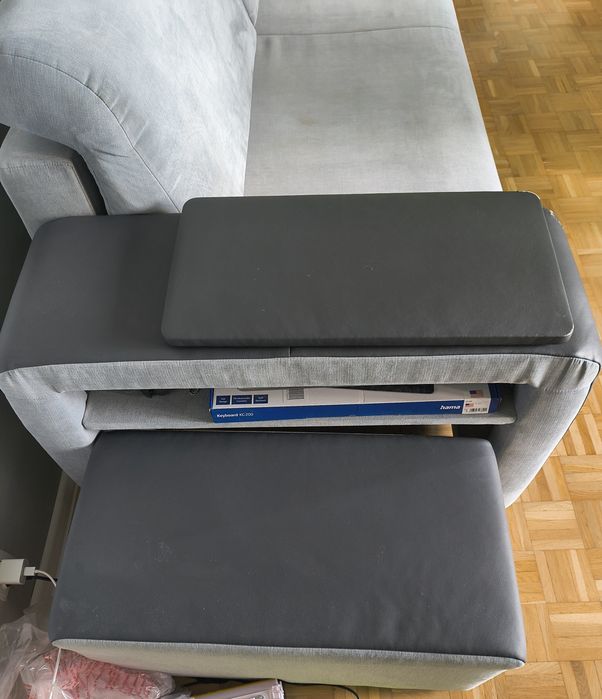 Sofa z pufą AGATA zarezerwowane