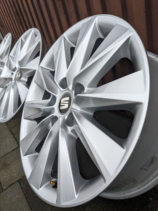 NOWE Oryginalne Alufelgi Seat 5x112 Ateca Leon Skoda Vw 6Jx16 ET43 575