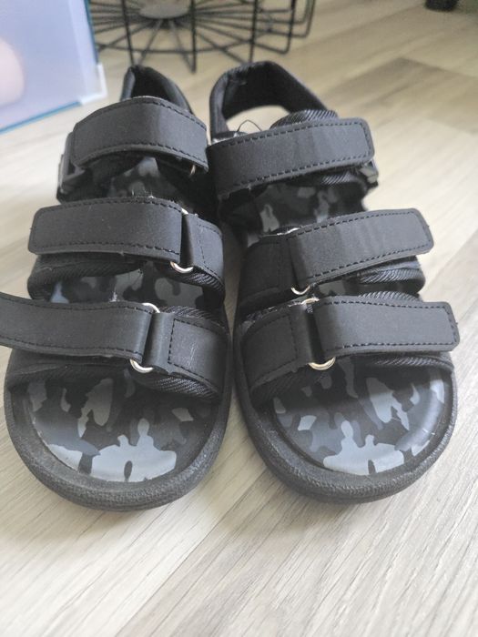 Sandały chłopięce rozm. 35