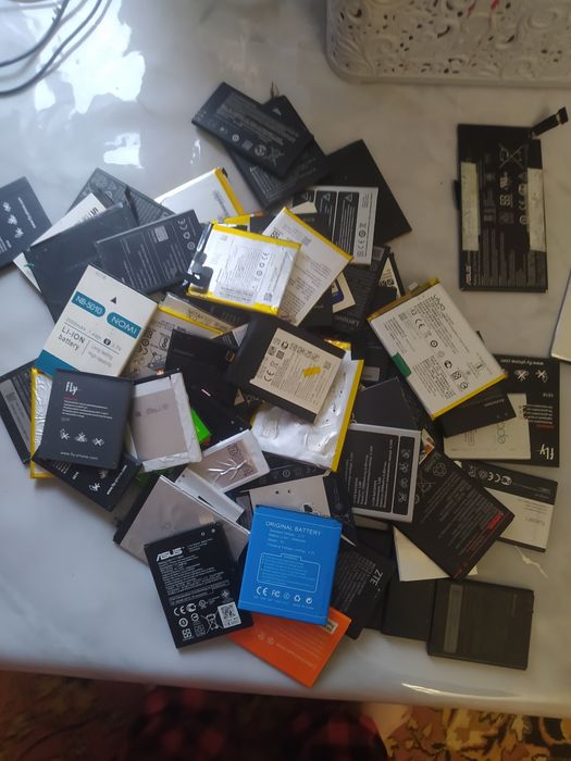 АКБ от телефона и планшета продажа одним лотом
