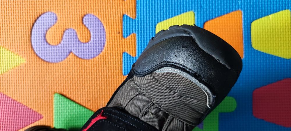 Зимові теплі ботинки