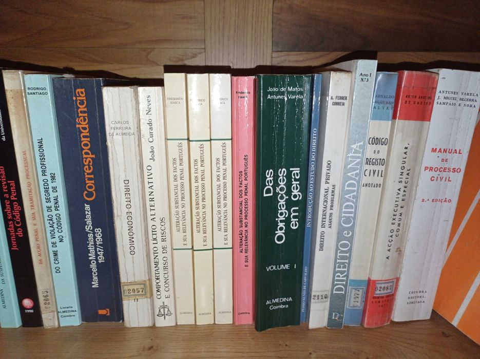 Livros de Direito ( Ver Descrição)