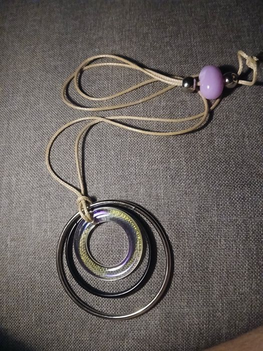 Naszyjniki n sznurku