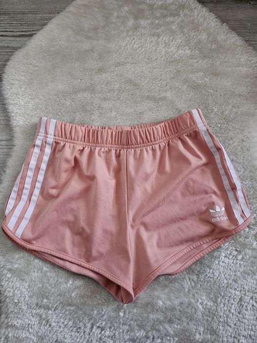 Spodenki Adidas Rozmiar S Szorty Adidas , pudrowy róż