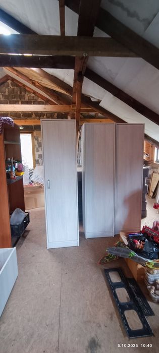 Łóżko, meble, koce