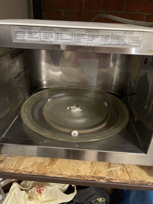 Продам микроволновку LG