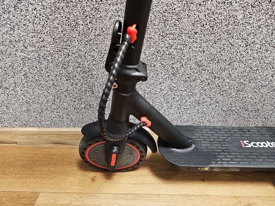 Hulajnoga elektryczna ISCOOTER I9, Ładowarka