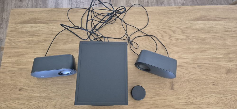Colunas Logitech