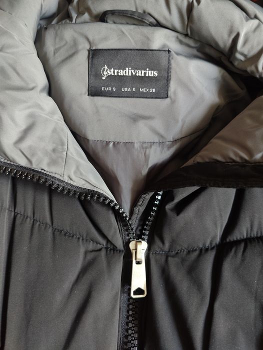 Жіночий пуховик Stradivarius на сінтапоні чорний S