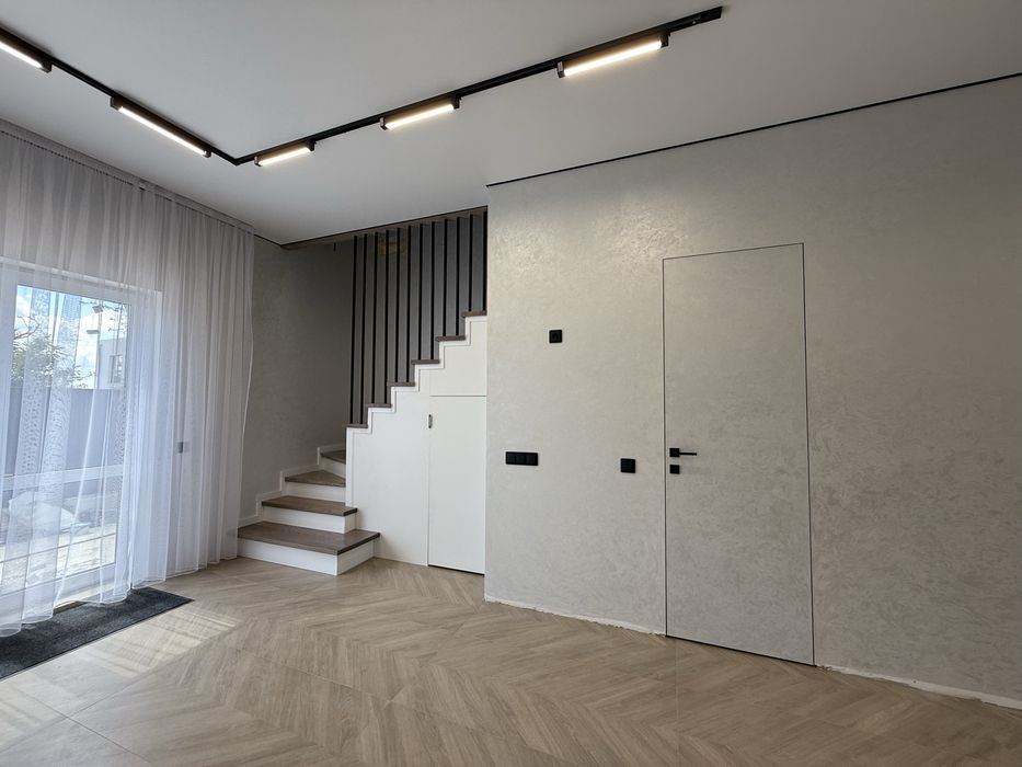 Продав таунхауса з ремонтом