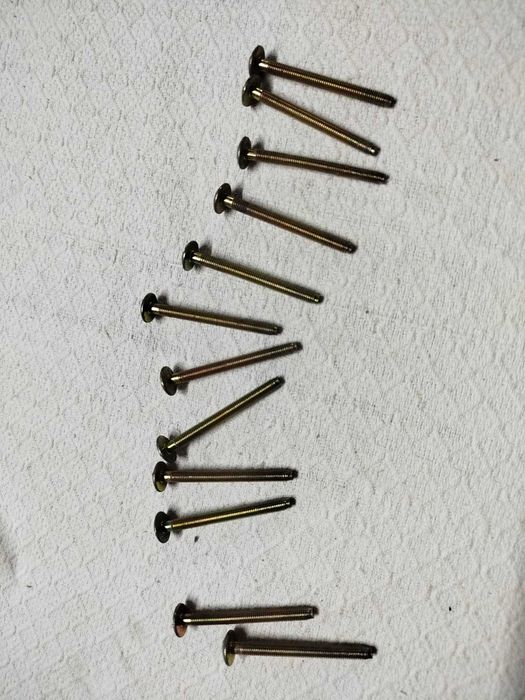 Cama em madeira de bebê com colchão 135/80 cm