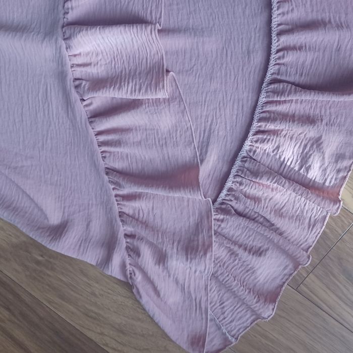 Cudna sukienka z paskiem