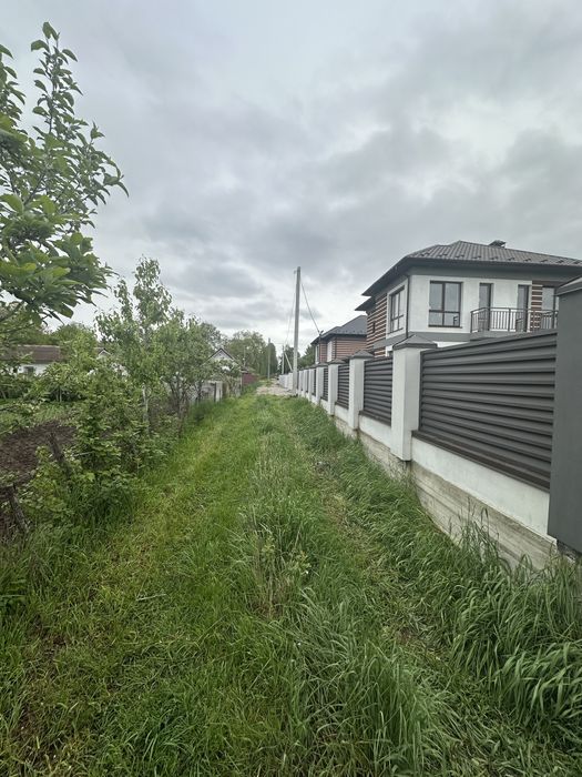 Продам земельну ділянку вул. Юності площа 15 соток є всі комунікації