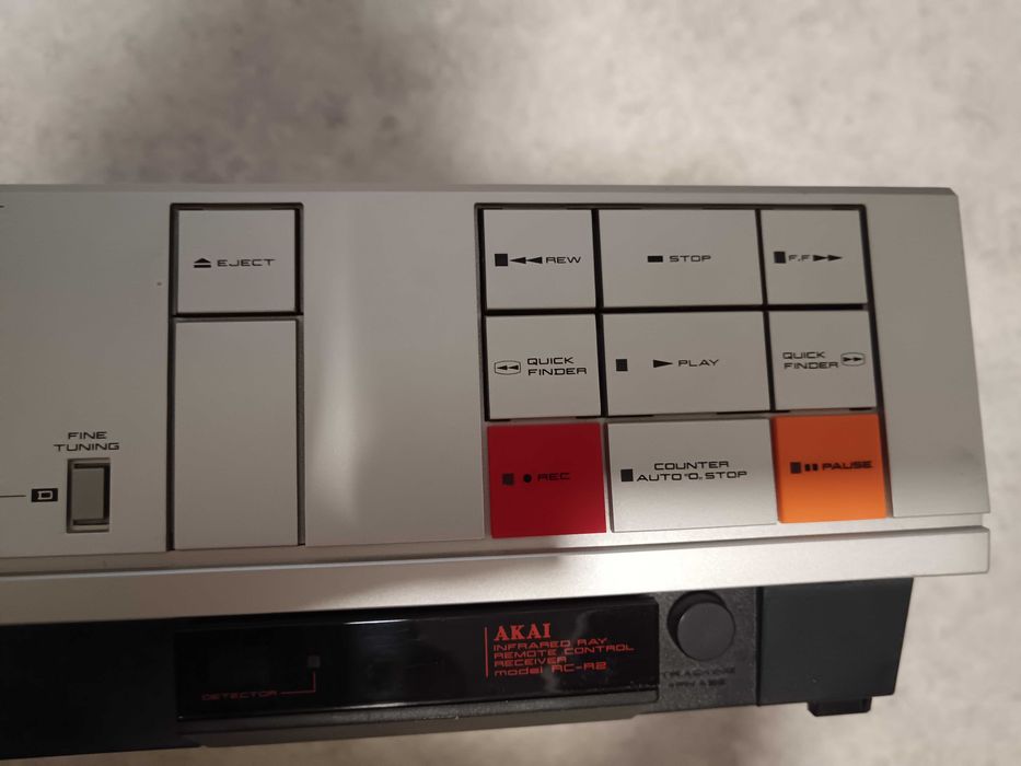 AKAI VS-2EG  видеомагнитофон